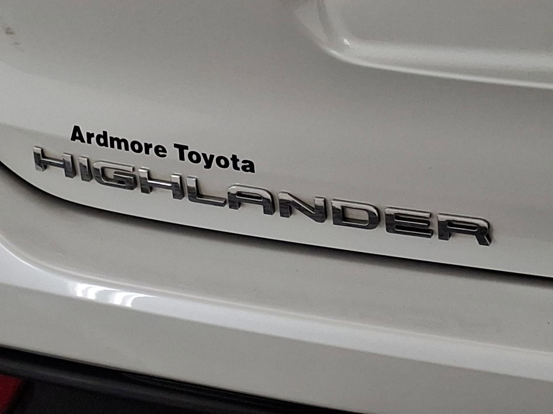 Used 2024 Toyota Highlander XSE AWD/4WD image 24