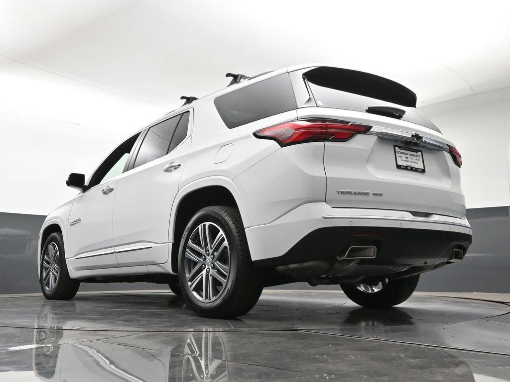 Used 2023 Chevrolet Traverse High Country w/ LPO, Floor Liner Package AWD/4WD image 26