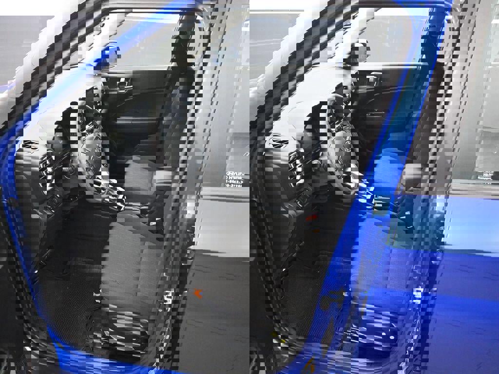 New 2025 Hyundai Venue SE image 9