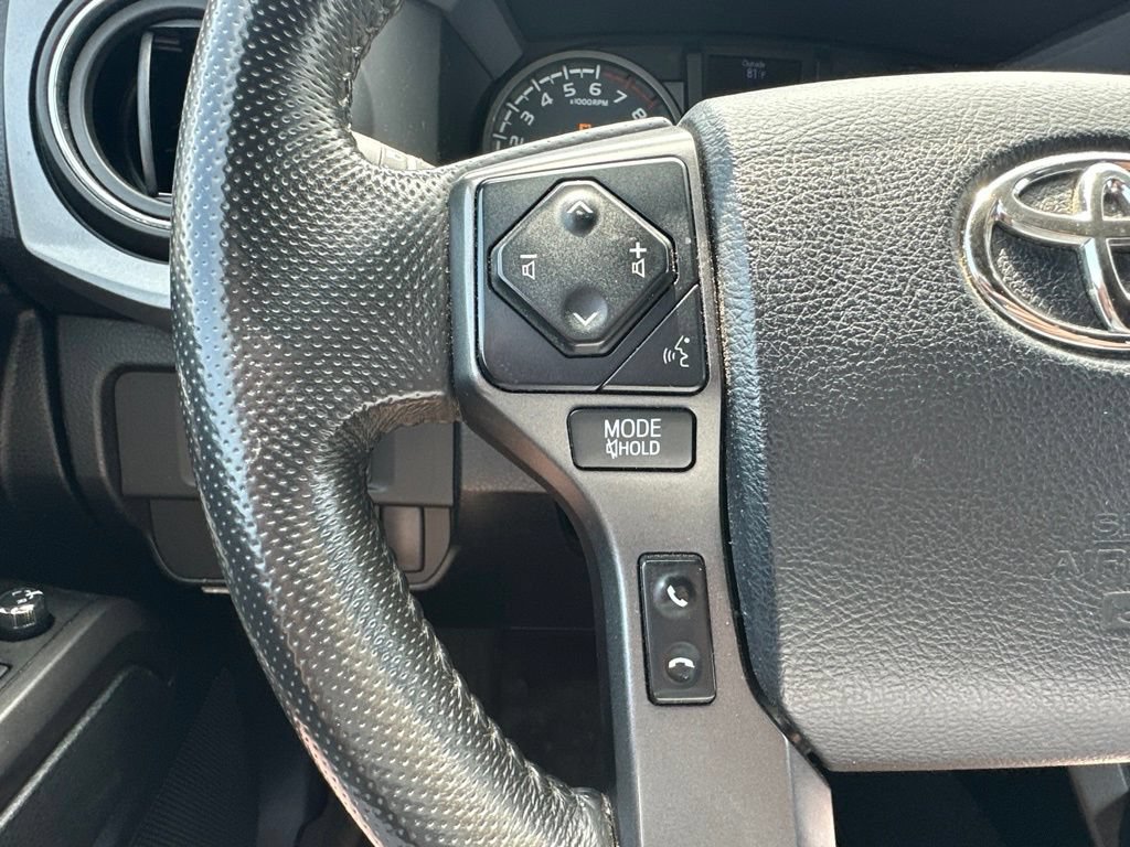 Used 2016 Toyota Tacoma TRD Off-Road w/ Towing Package AWD/4WD image 19