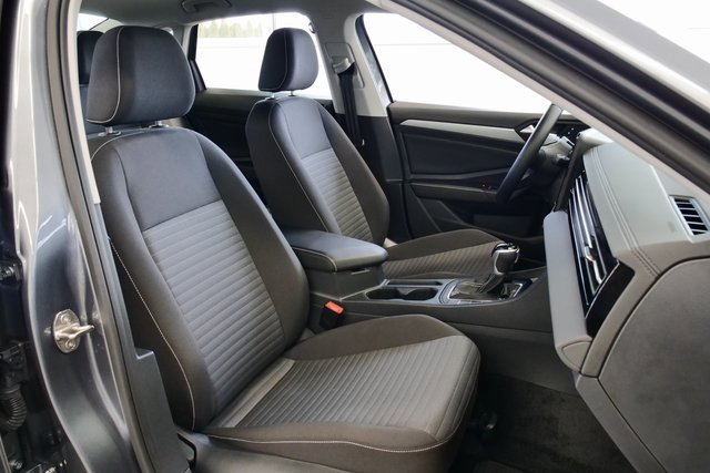 Certified 2025 Volkswagen Jetta S image 15