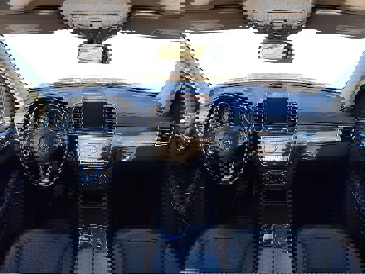 Used 2018 Mercedes-Benz GLS 550 4MATIC w/ Driver Assistance Package image 37