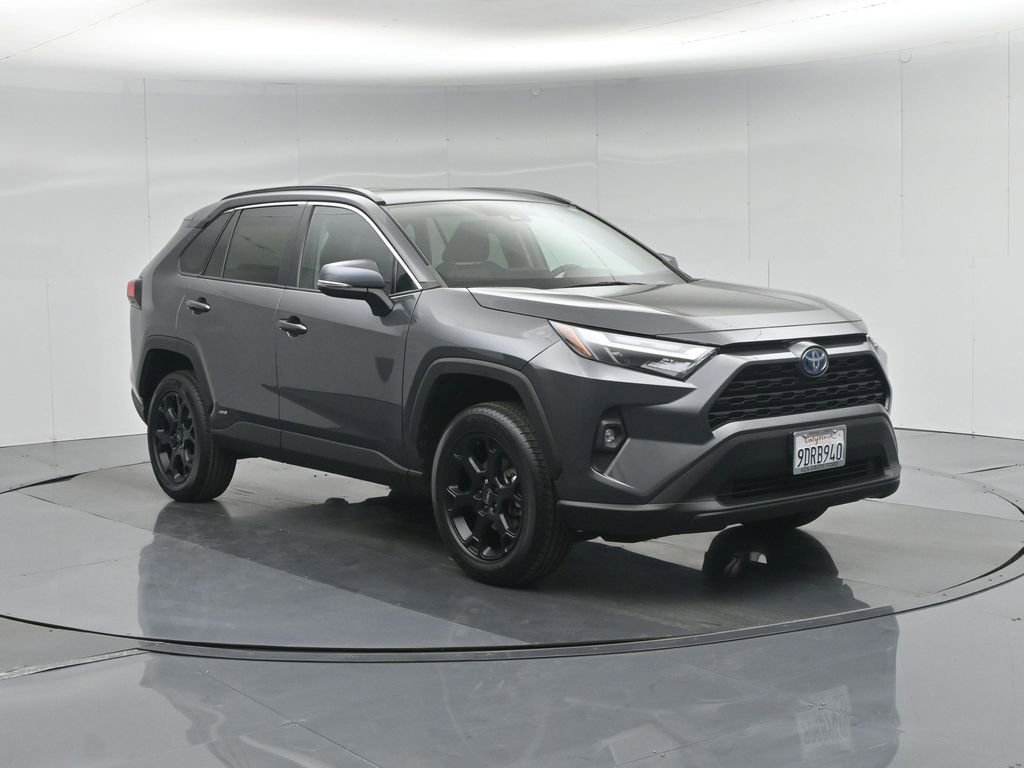Used 2022 Toyota RAV4 XLE Premium AWD/4WD image 59