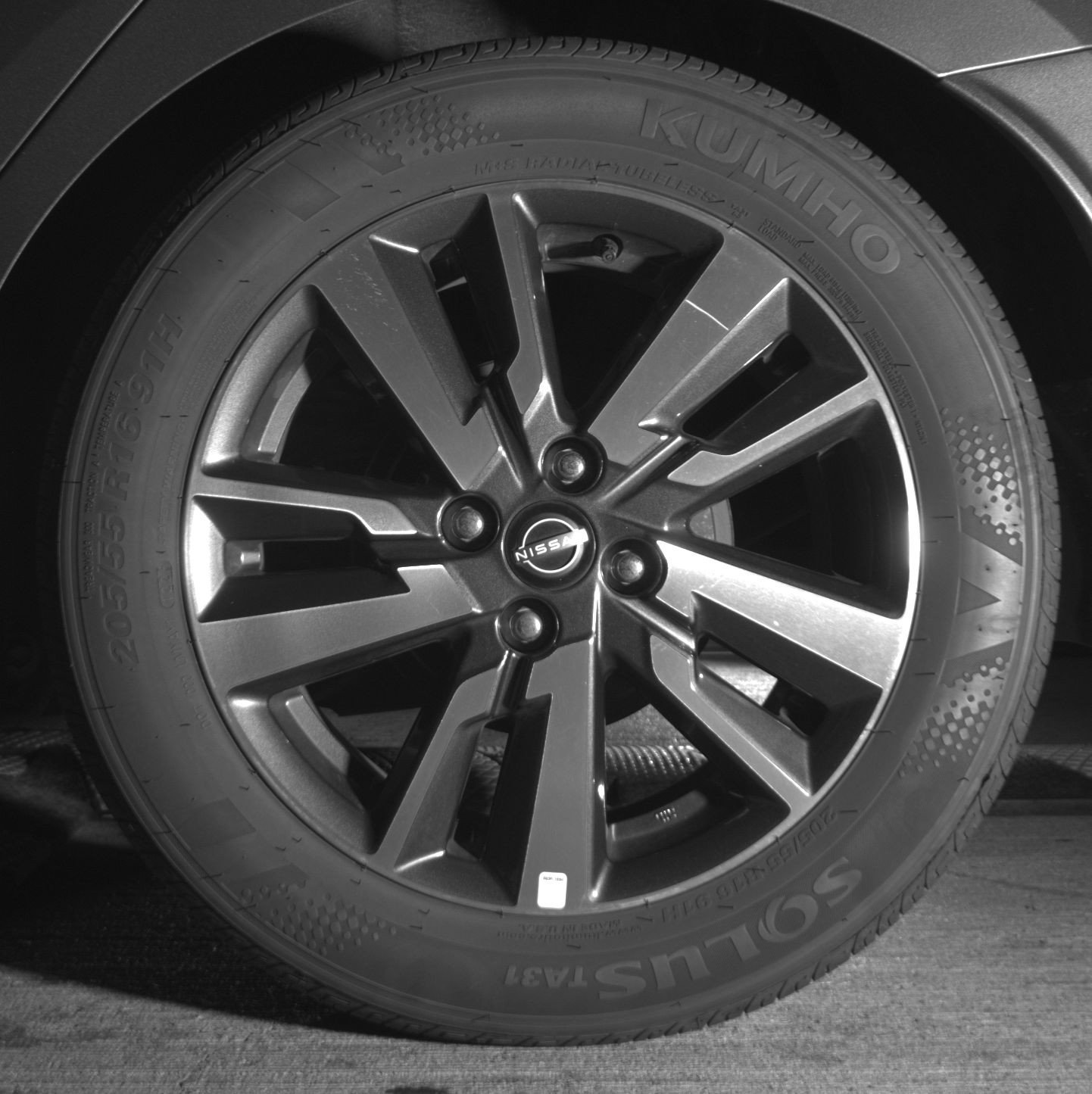 Used 2025 Nissan Versa SV image 14