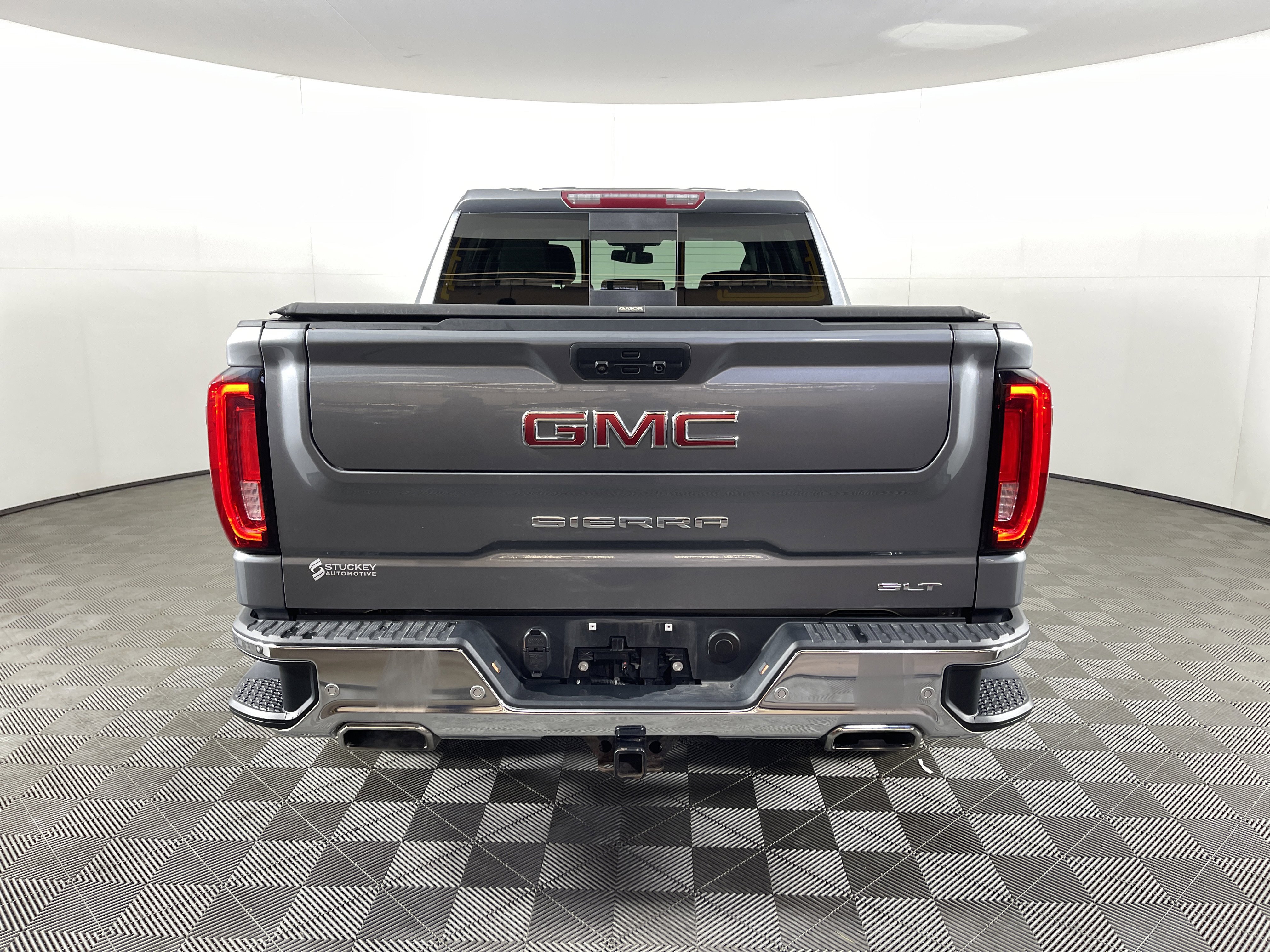 Used 2019 GMC Sierra 1500 SLT w/ SLT Premium Plus Package image 4