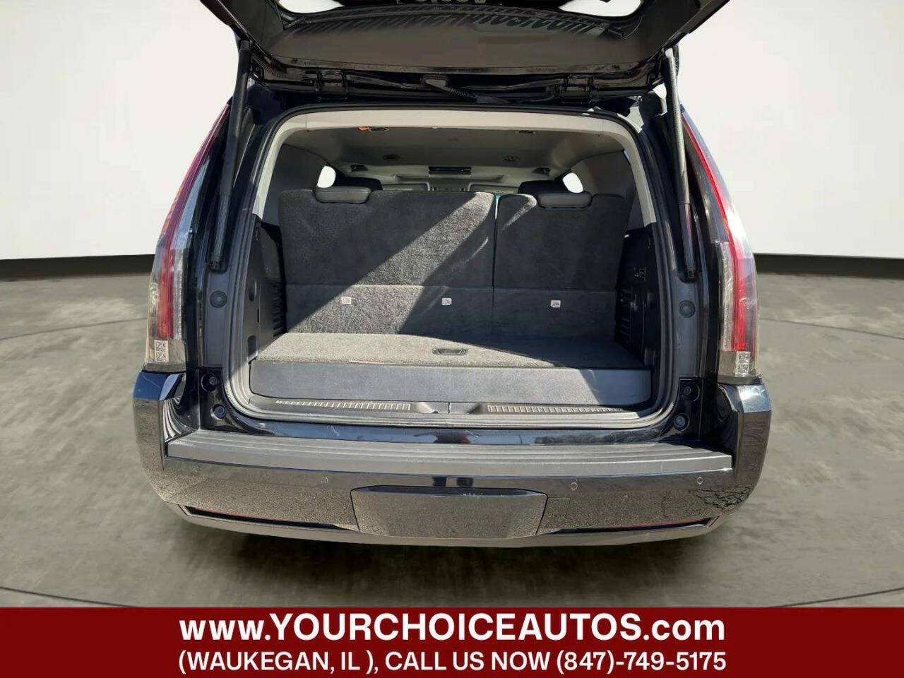 Used 2015 Cadillac Escalade Premium AWD/4WD image 14