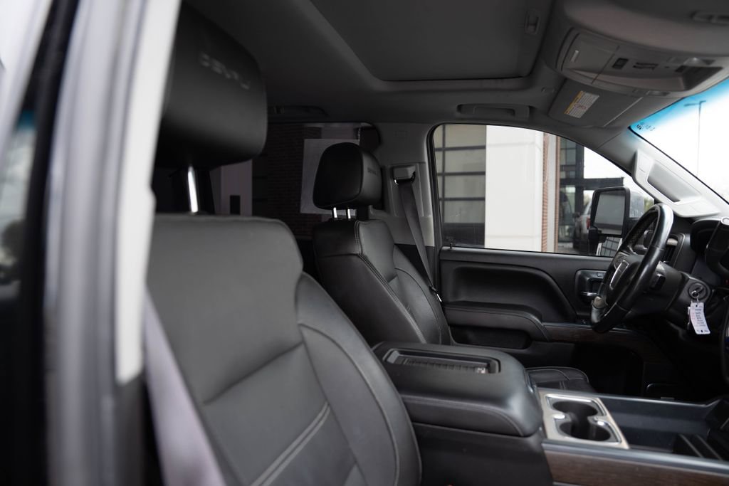 Used 2017 GMC Sierra 3500 Denali AWD/4WD image 17