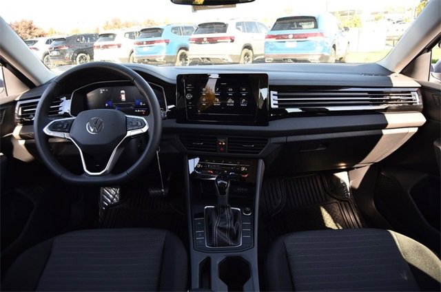 Certified 2025 Volkswagen Jetta S image 7