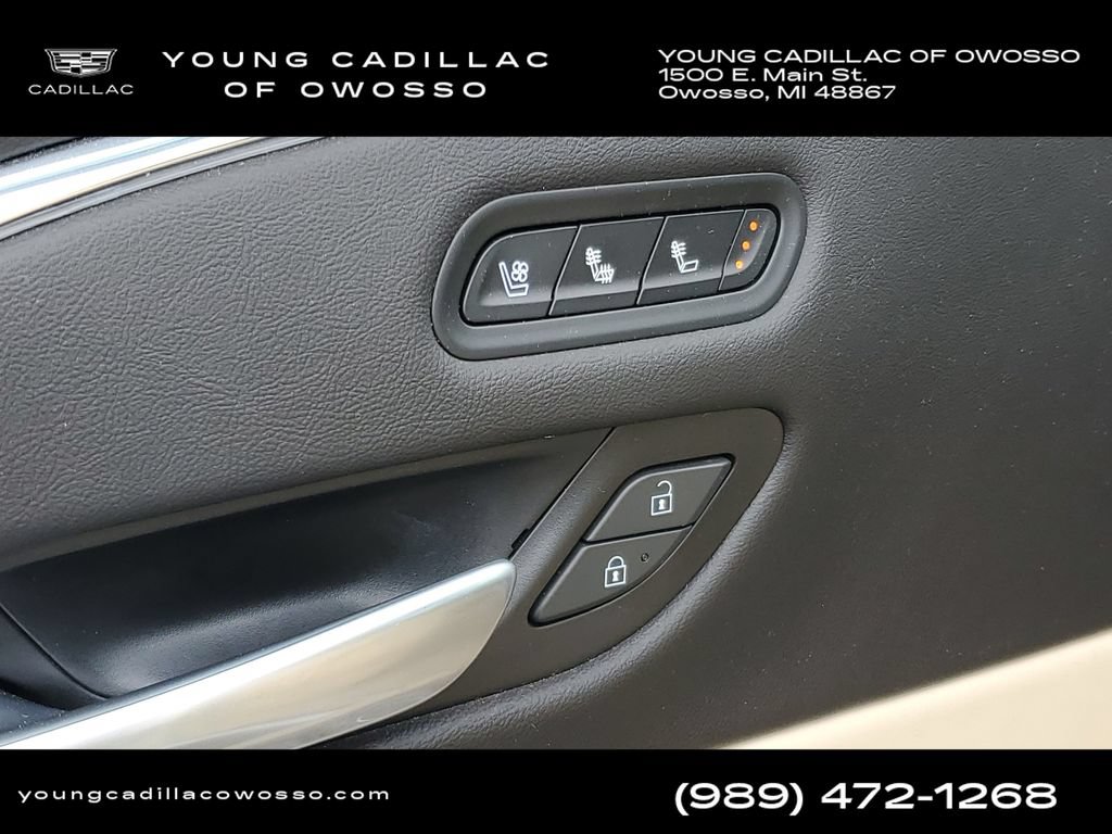 Used 2024 Cadillac Escalade Premium Luxury AWD/4WD image 24