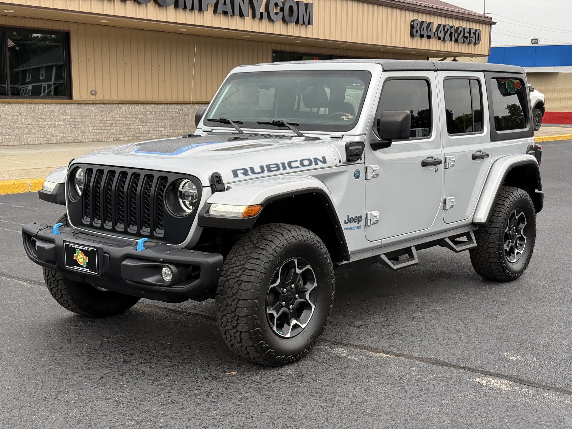 Used 2022 Jeep Wrangler Unlimited Rubicon 4xe w/ Steel Bumper Group AWD/4WD image 4