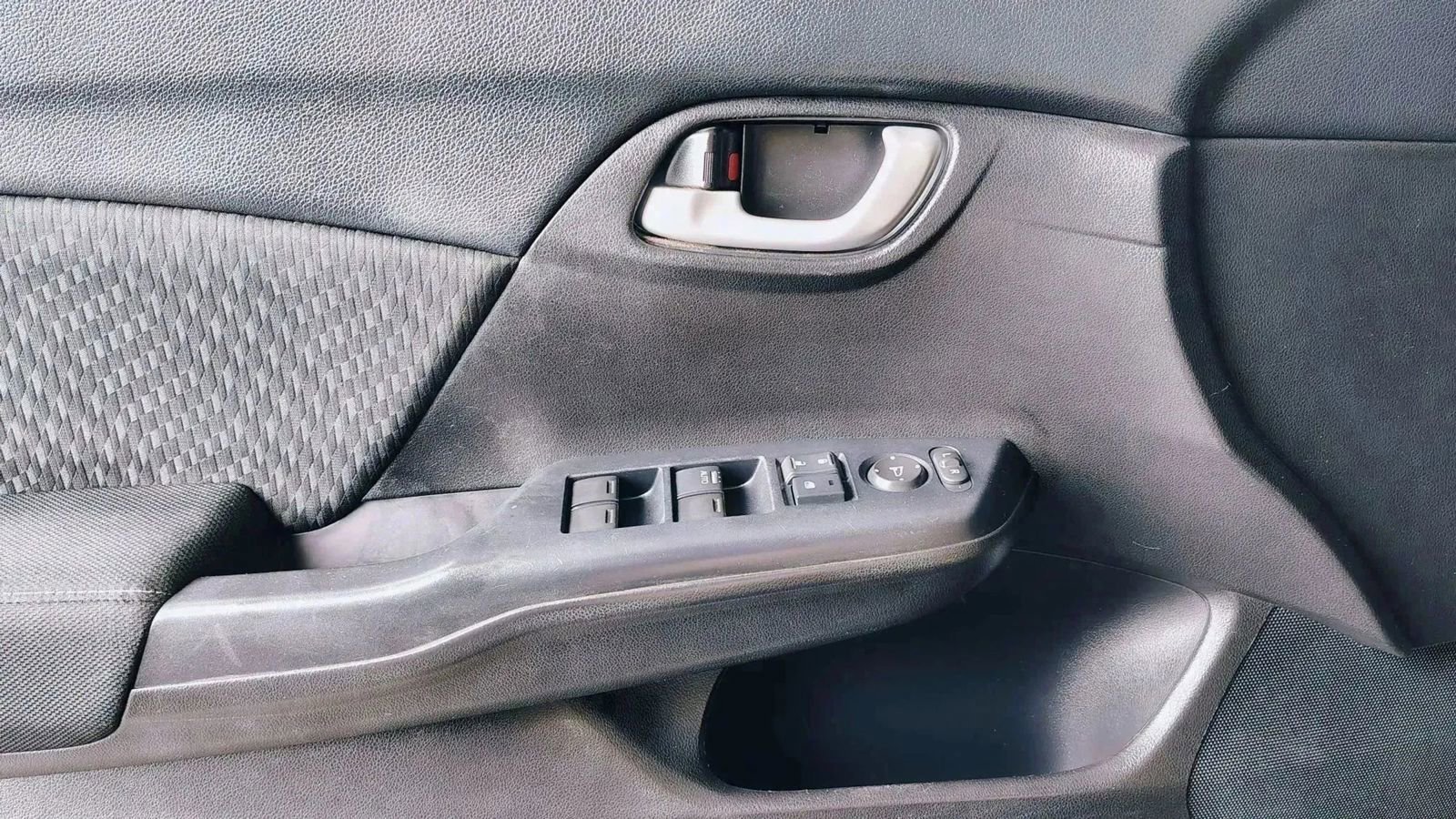 Used 2015 Honda Civic LX image 25