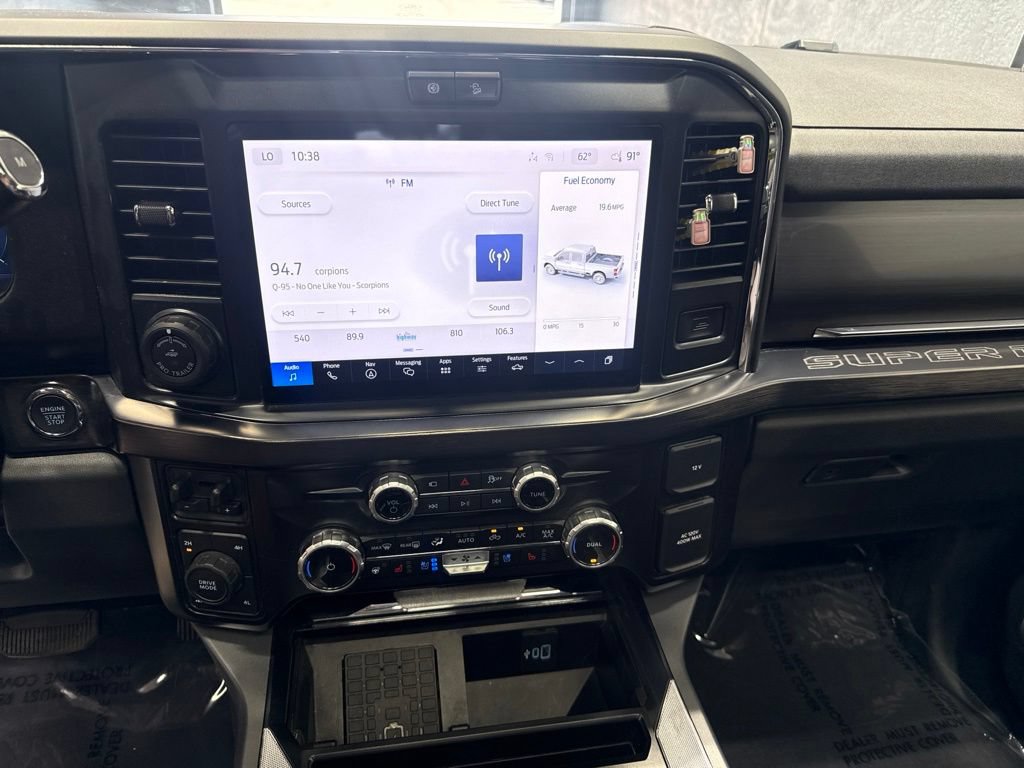 Used 2025 Ford F350 Lariat w/ Lariat Ultimate Package AWD/4WD image 27