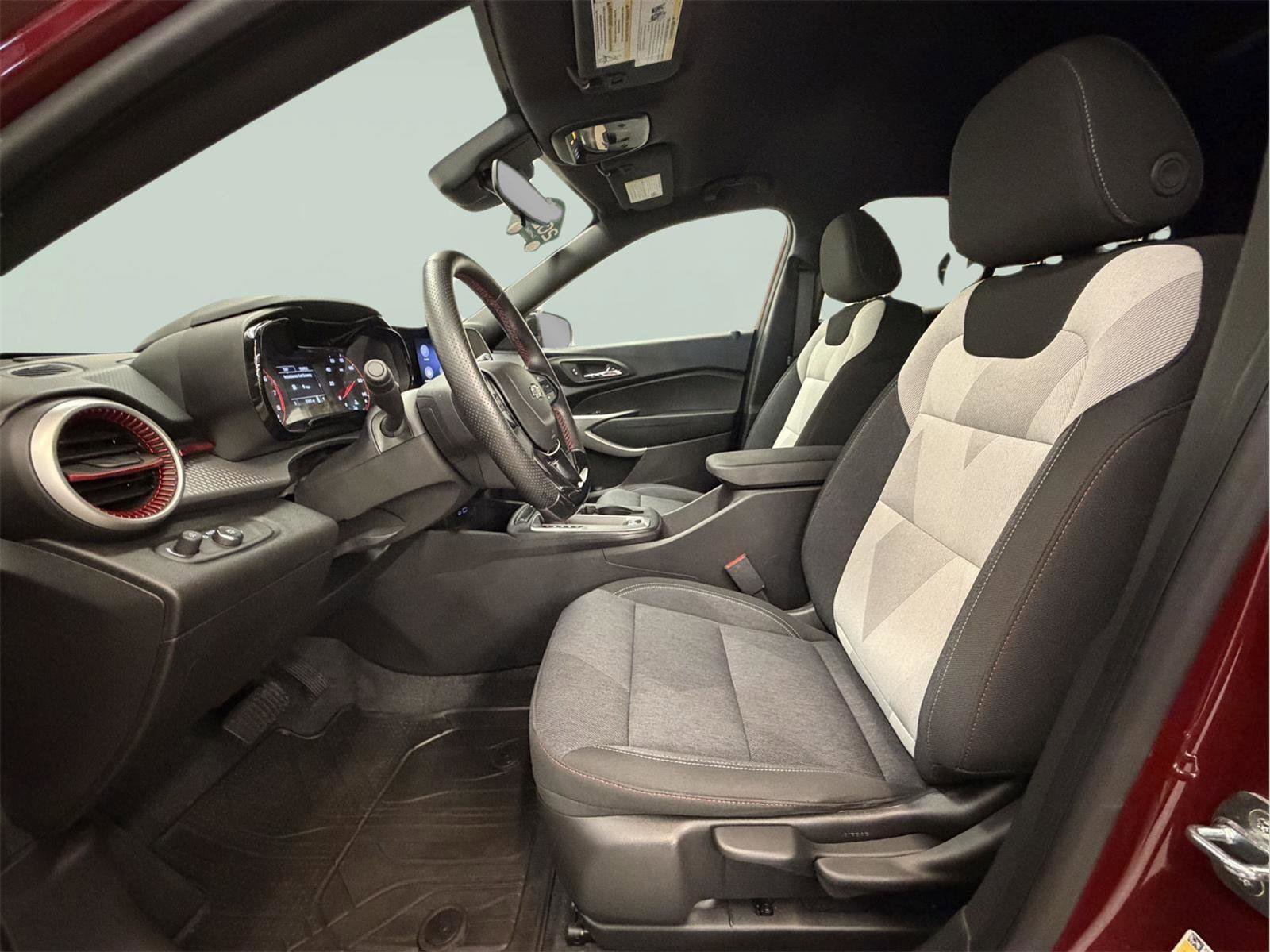 Certified 2024 Chevrolet Trax RS w/ Driver Confidence Package image 29