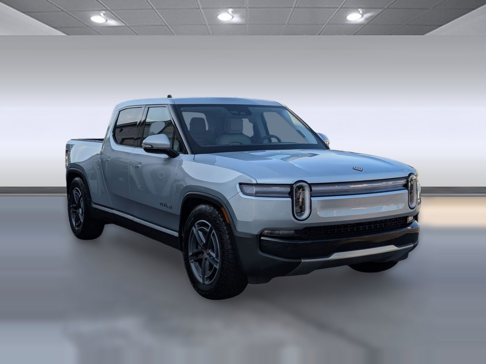 Used 2025 Rivian R1T Adventure image 7