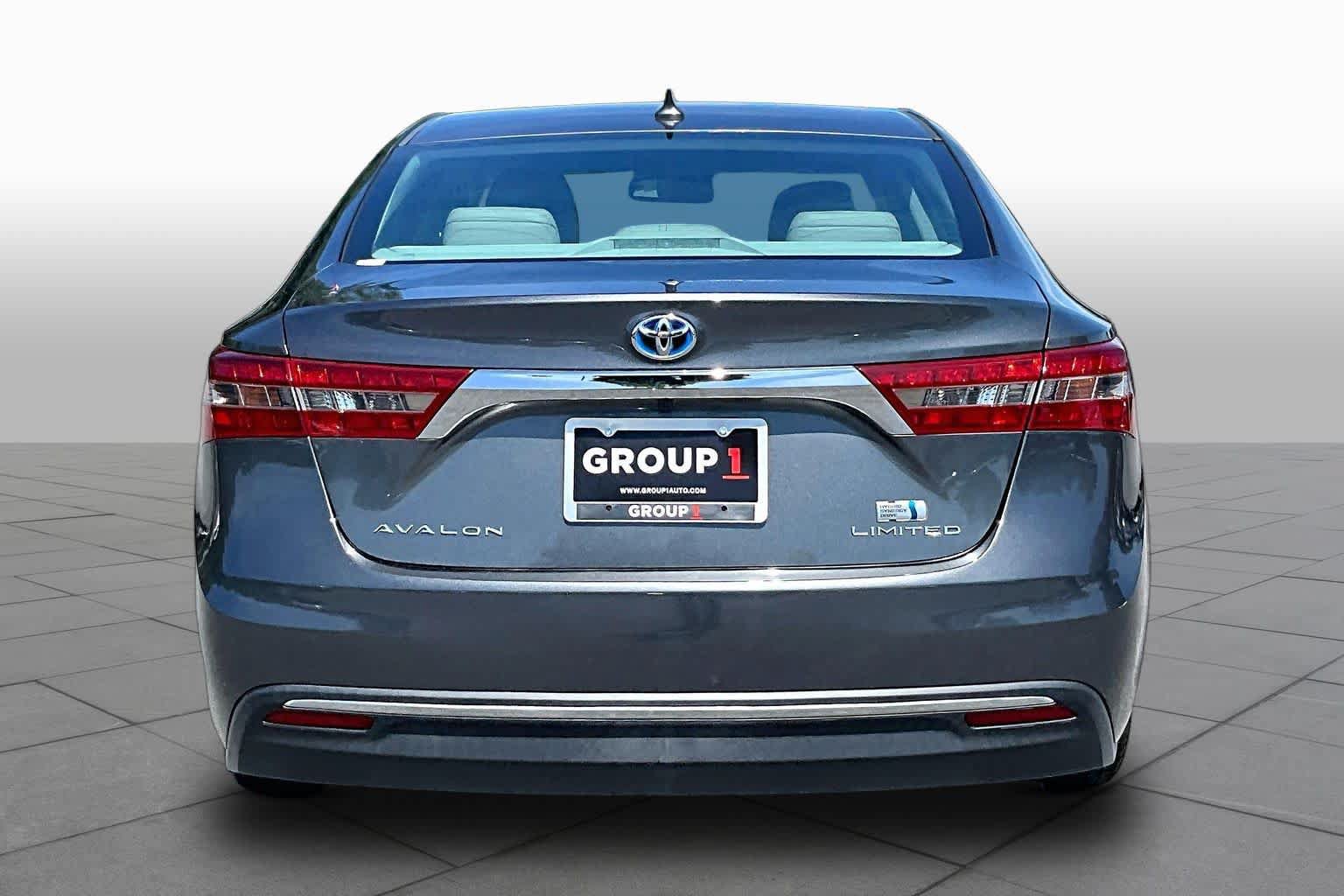 Used 2017 Toyota Avalon Limited FWD image 5