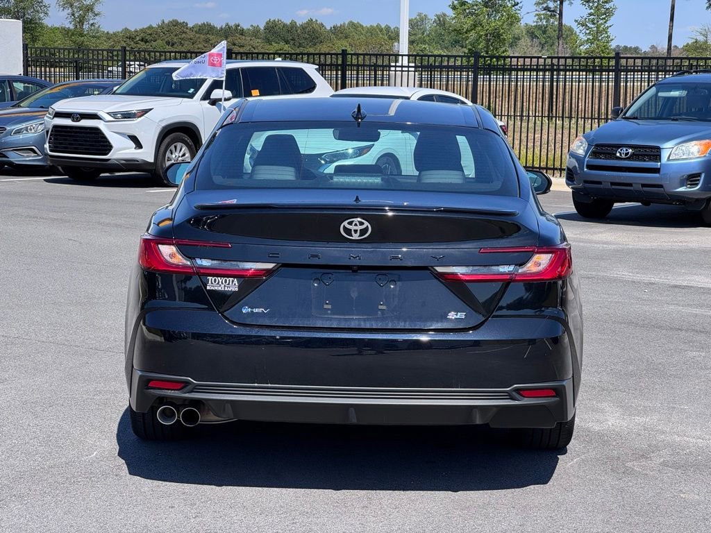 Used 2025 Toyota Camry SE w/ Convenience Package FWD image 13