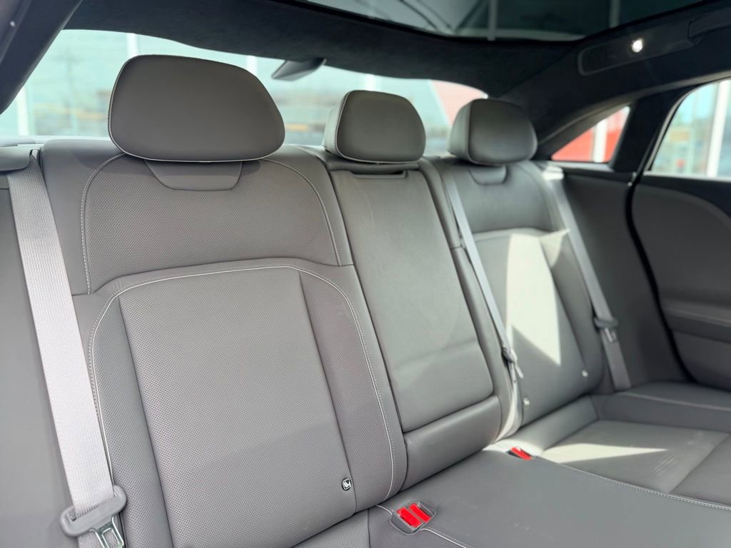 Used 2023 Lucid Air Touring image 19