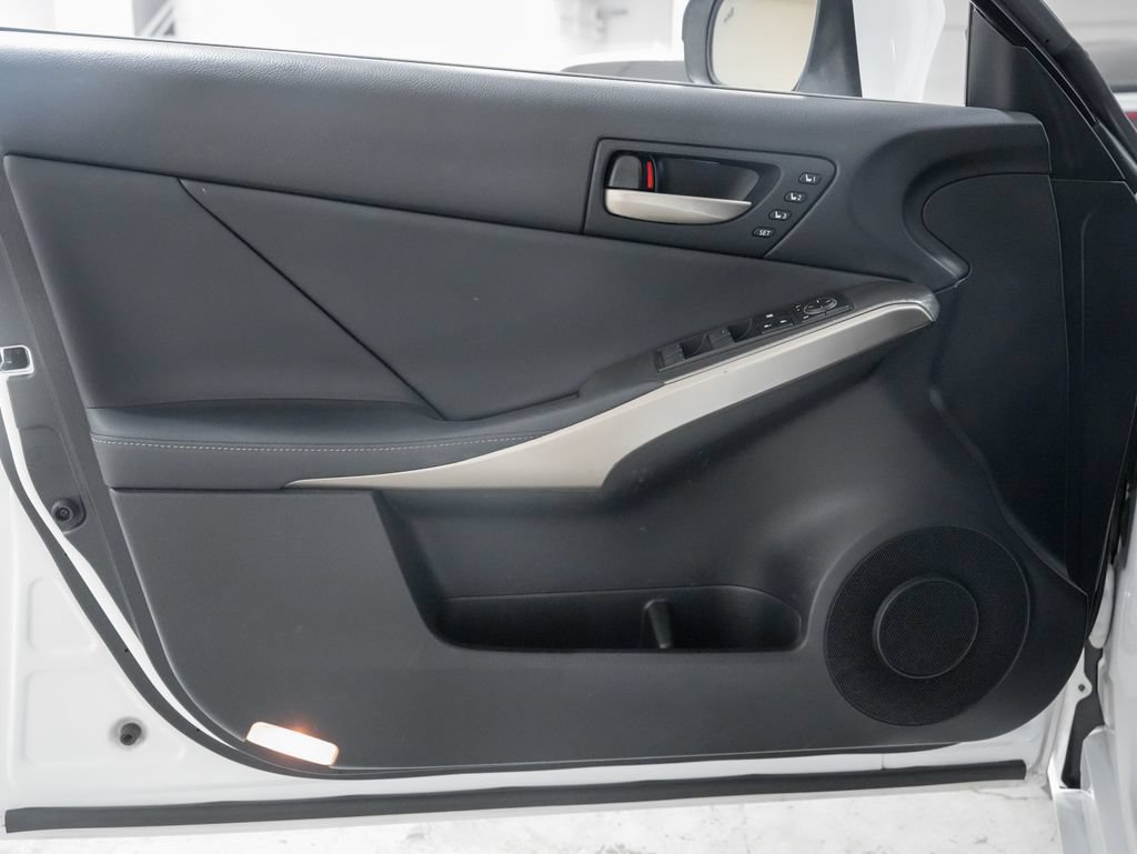 Used 2018 Lexus IS 350 F Sport RWD image 32
