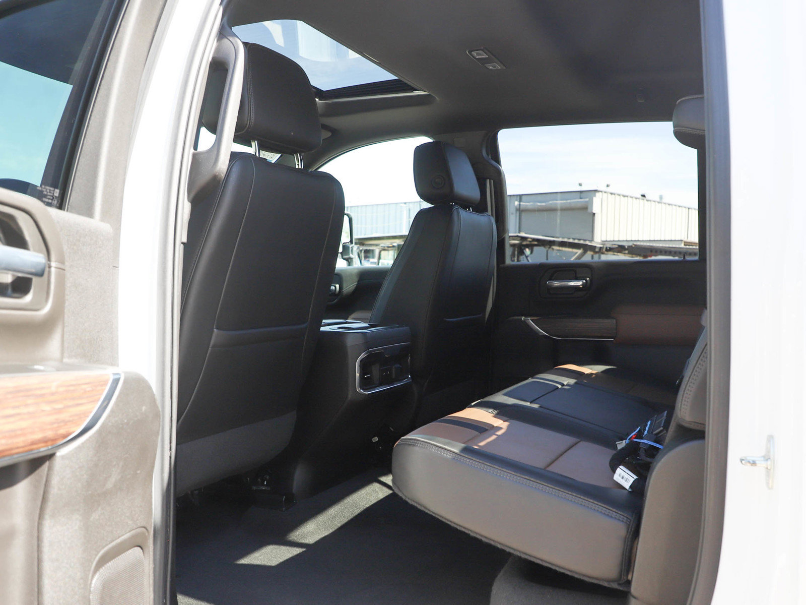 Used 2022 Chevrolet Silverado 2500 High Country w/ Safety Package II AWD/4WD image 19