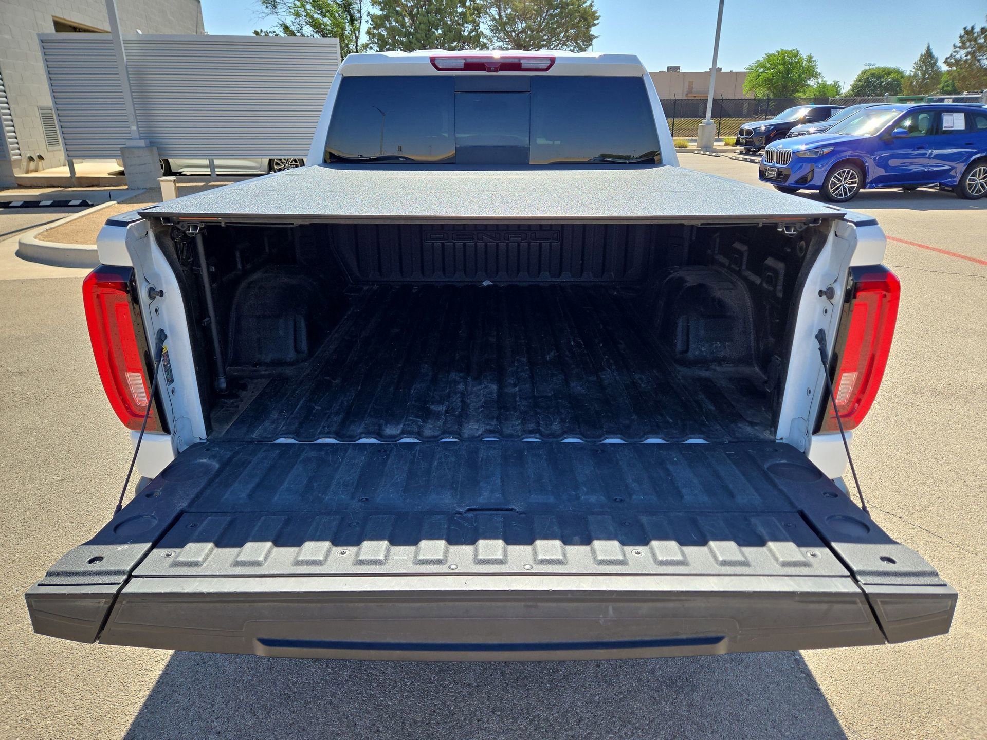 Used 2022 GMC Sierra 1500 Denali AWD/4WD image 12
