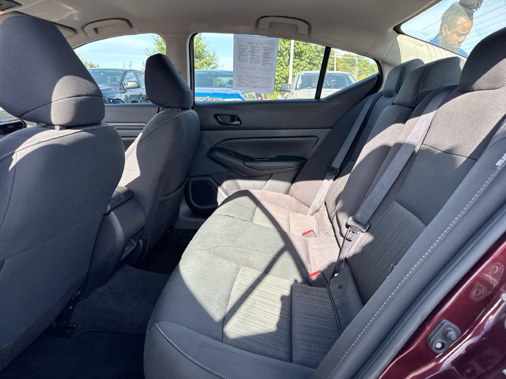 Used 2025 Nissan Altima 2.5 SV AWD/4WD image 22