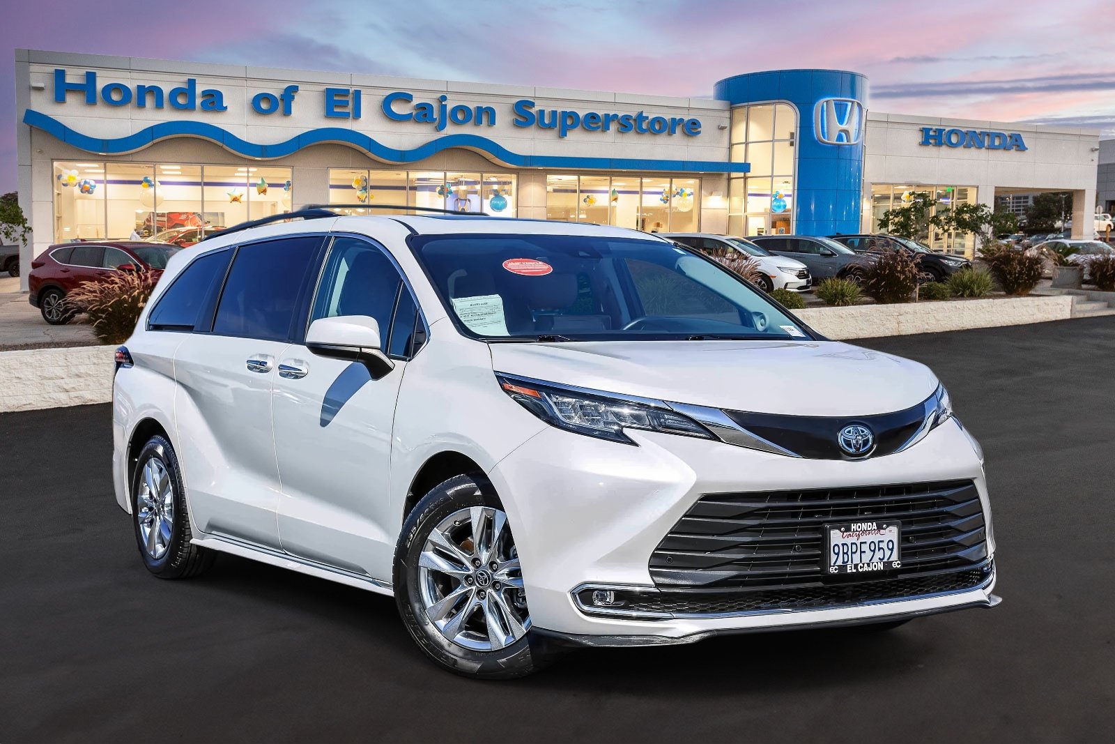 Used 2022 Toyota Sienna XLE w/ XLE Plus Package