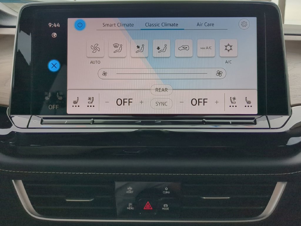 New 2026 Volkswagen Atlas SE FWD image 24