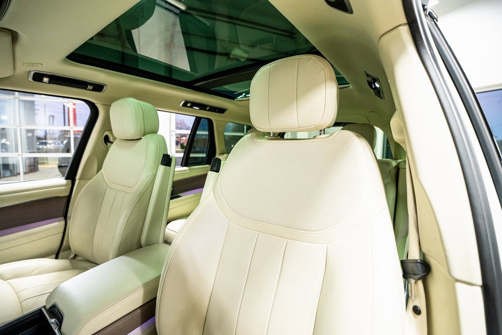 Used 2024 Land Rover Range Rover SE image 36