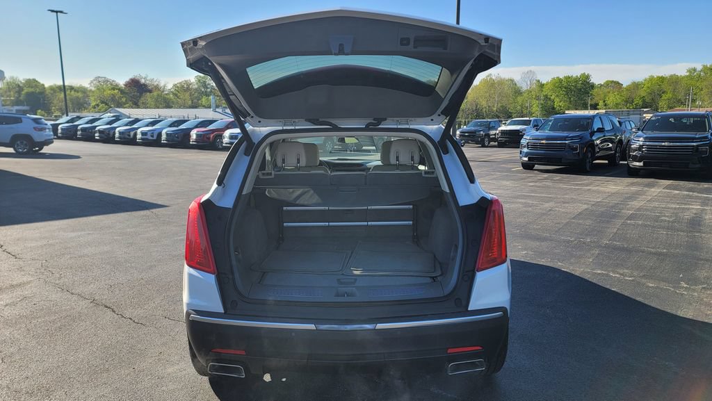 Used 2017 Cadillac XT5 Premium Luxury w/ LPO, Wheel Lock Package FWD image 11