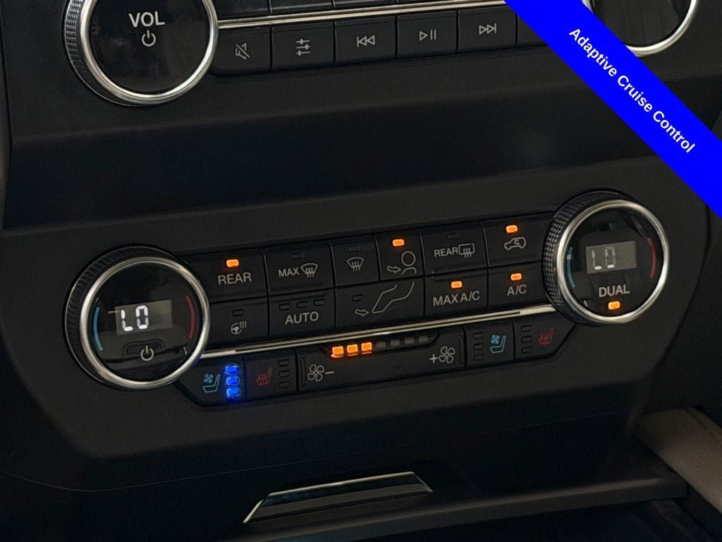 Used 2019 Ford Expedition XLT w/ Equipment Group 202A RWD image 19