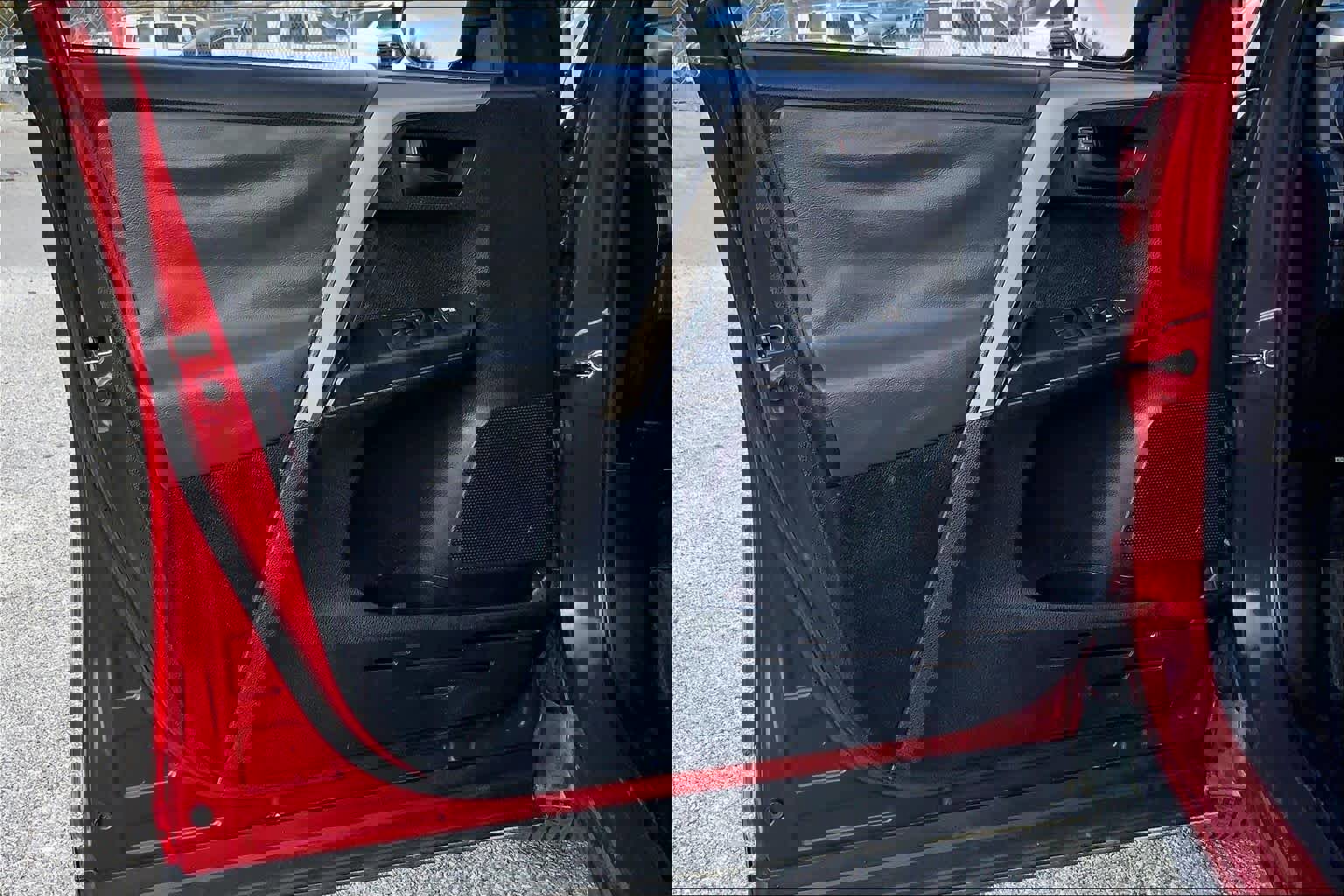 Used 2018 Toyota RAV4 LE image 20