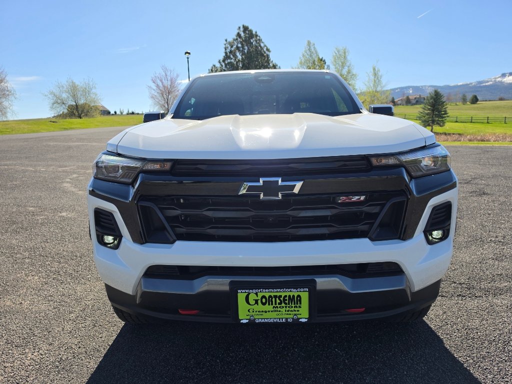 Used 2024 Chevrolet Colorado Z71 w/ Z71 Convenience Package 2 image 2