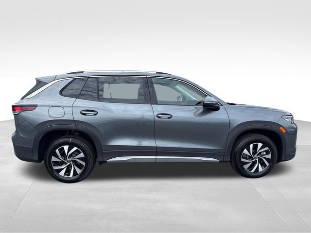 New 2026 Volkswagen Tiguan S AWD/4WD image 9