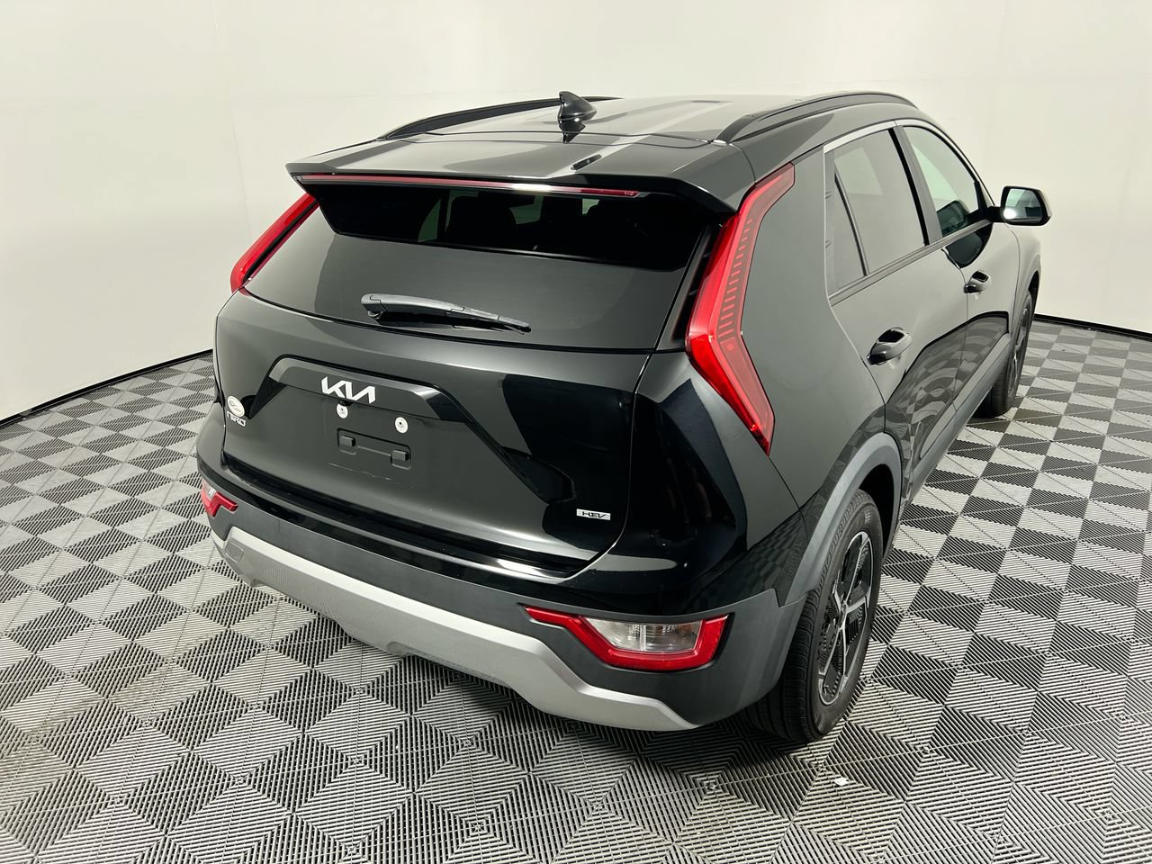 Certified 2023 Kia Niro LX FWD image 3
