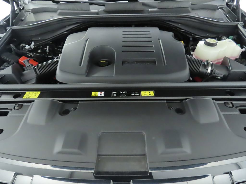 New 2025 Land Rover Range Rover SE image 31