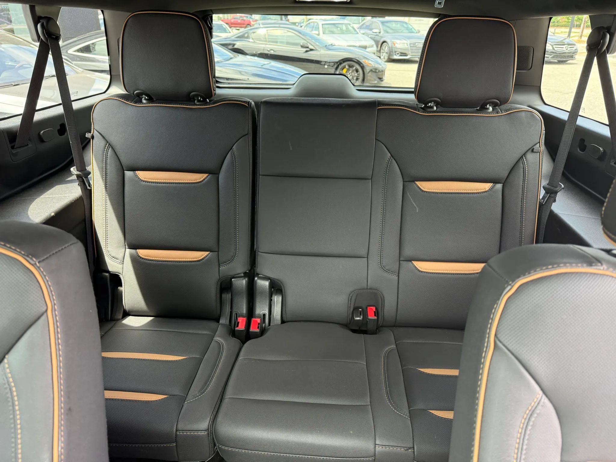 Used 2023 GMC Yukon XL AT4 w/ AT4 Premium Package AWD/4WD image 23