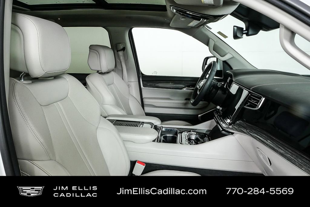 Used 2022 Jeep Wagoneer Series III w/ Premium Group I image 25