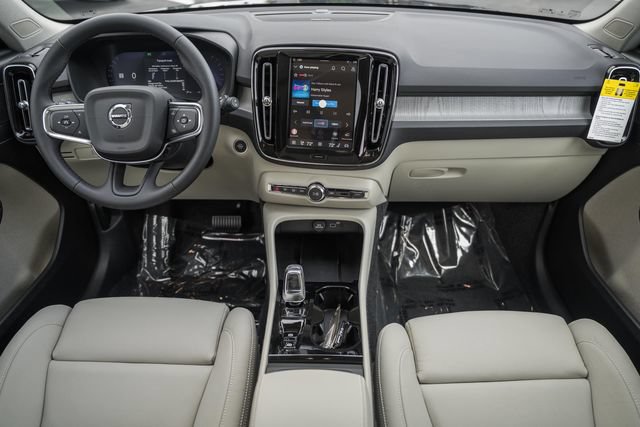 New 2026 Volvo XC40 B5 Ultra w/ Climate Package AWD/4WD image 21