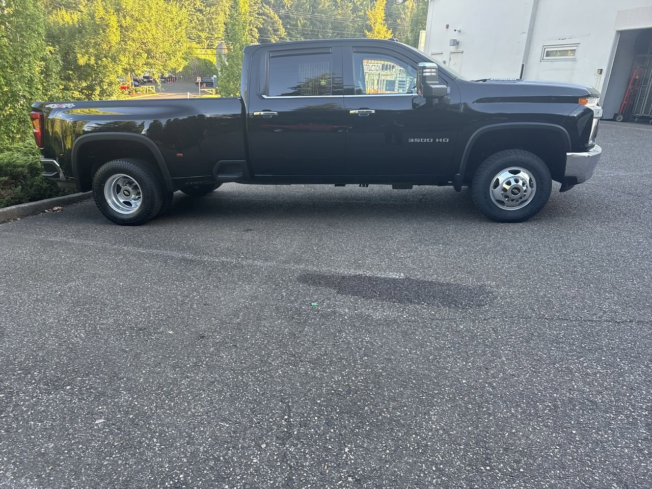 Used 2021 Chevrolet Silverado 3500 LTZ w/ LTZ Convenience Package image 4