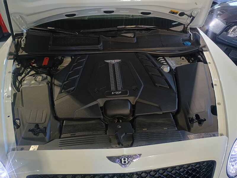 Used 2019 Bentley Bentayga AWD/4WD image 47