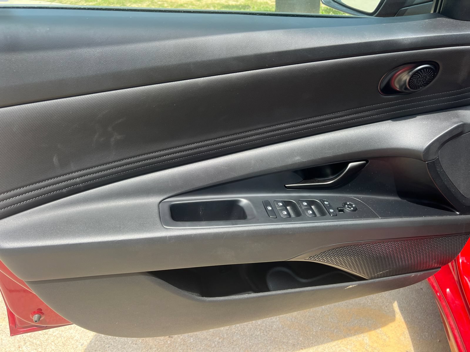 Used 2025 Hyundai Elantra Sport FWD image 9