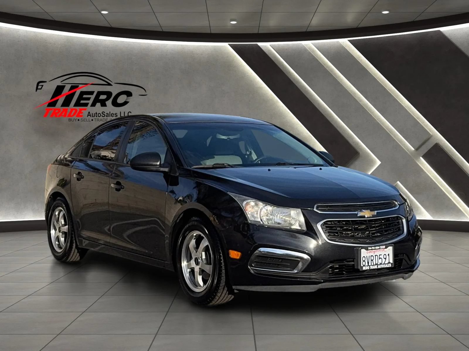 Used 2015 Chevrolet Cruze LS FWD image 1