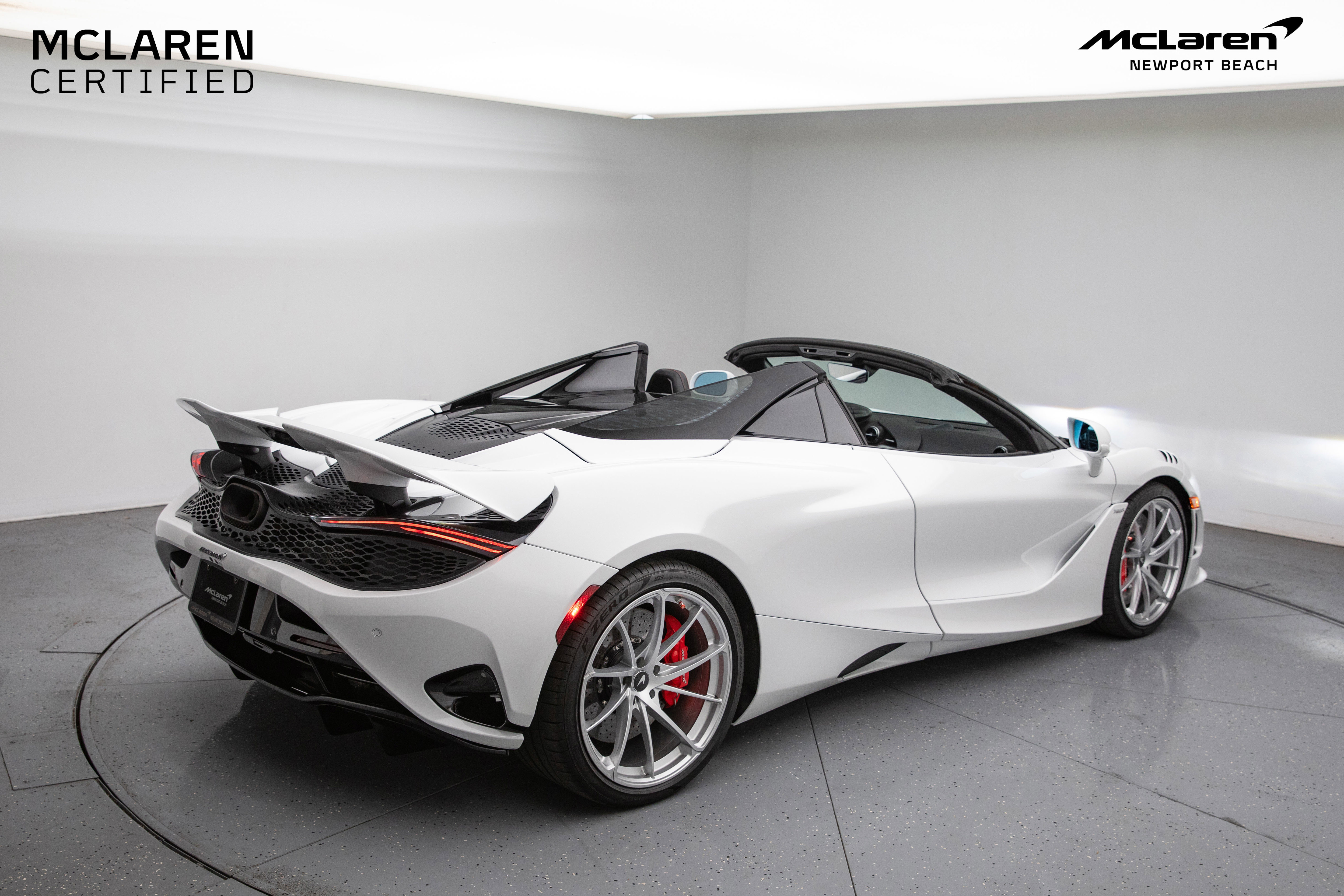 Used 2024 McLaren 750S Spider image 19