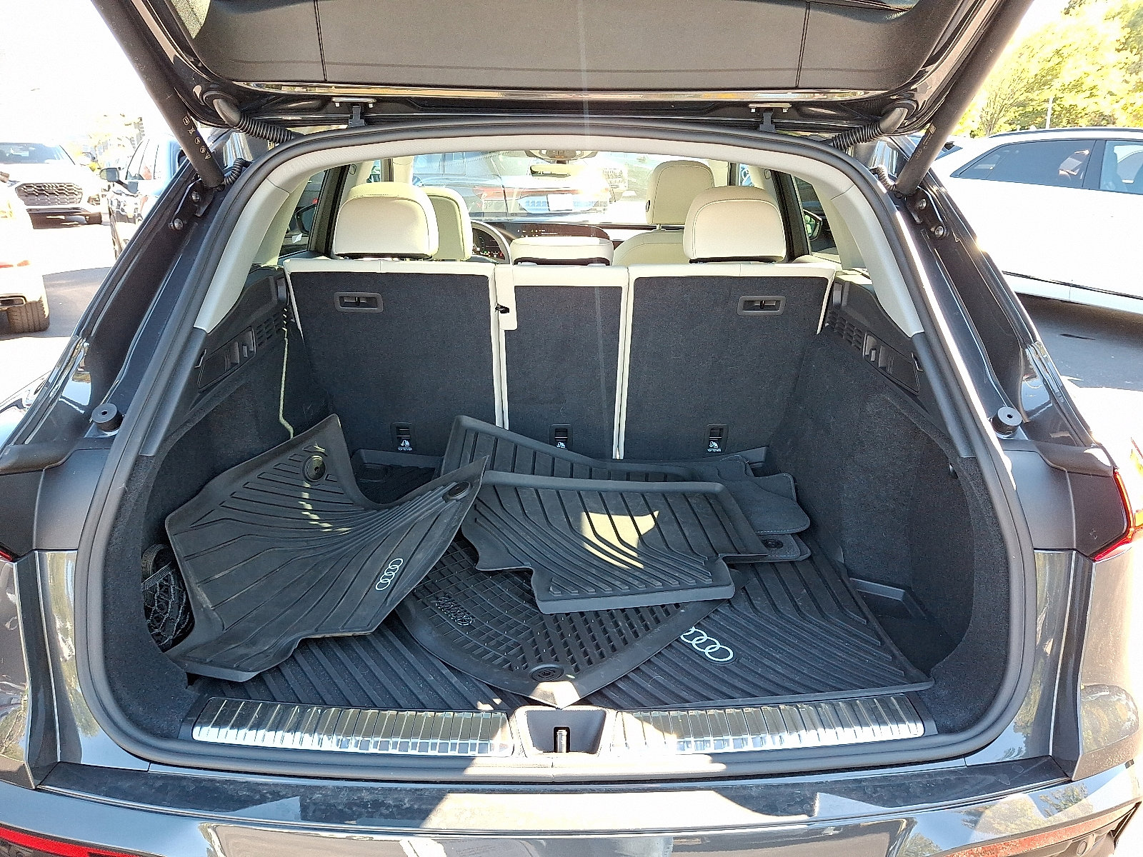 Used 2025 Audi Q5 Premium image 31