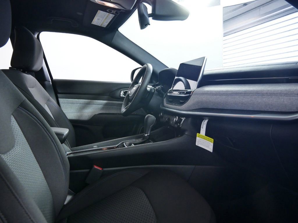 Used 2024 Jeep Compass Sport image 19