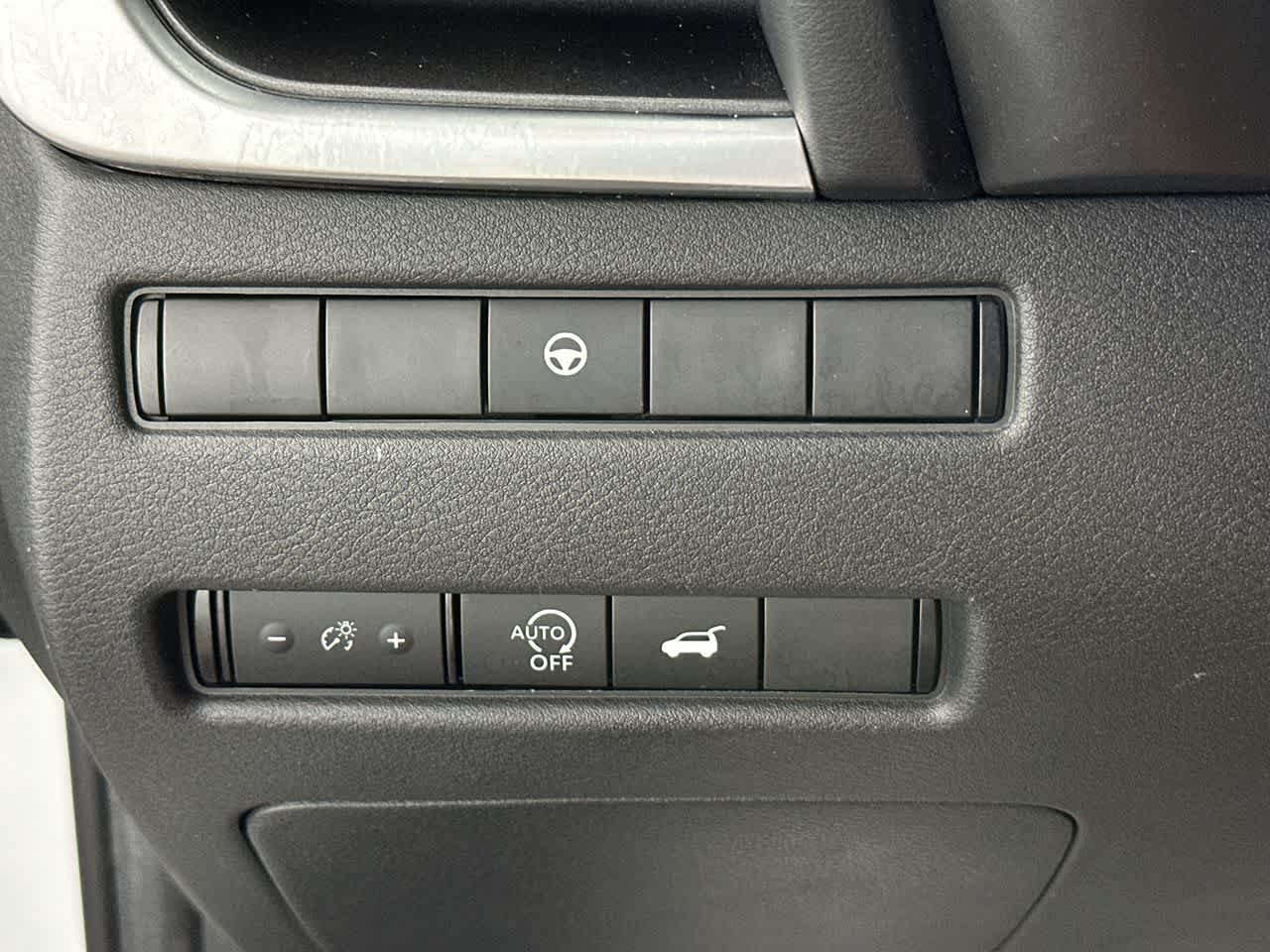 Used 2024 Nissan Rogue SV AWD/4WD image 26