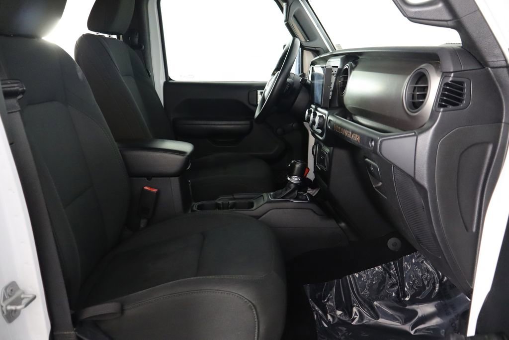 Used 2018 Jeep Wrangler Unlimited Sport image 19