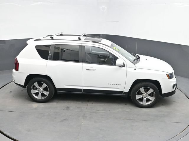 Used 2017 Jeep Compass High Altitude AWD/4WD image 28