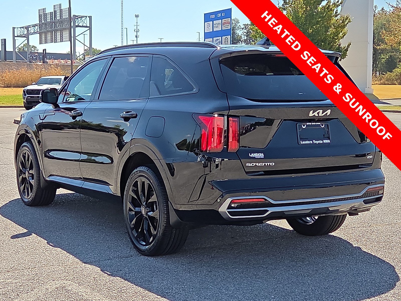 Used 2023 Kia Sorento SX AWD/4WD image 4