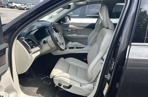 Used 2023 Volvo XC90 B6 Ultimate w/ Protection Package Premier AWD/4WD image 18